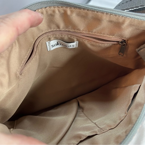 SAKROOTS Women's Basic Crossbody Bag - Picture 9 of 13